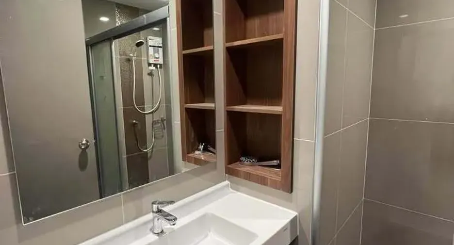 Wohnung zur Miete mit 1 Zimmer in Huai Khwang, Bangkok
