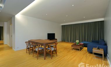 For rent 2 bedrooms apartment in Watthana, Bangkok