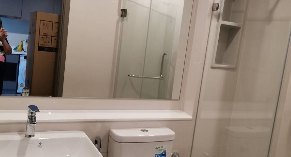 For rent 1 bed condo in Huai Khwang, Bangkok