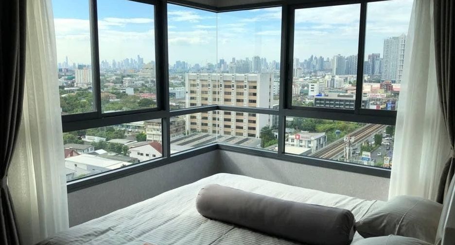 À louer 2 chambres condo à Phra Khanong, Bangkok