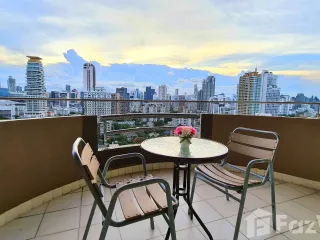 For rent 3 bedrooms condo in Watthana, Bangkok