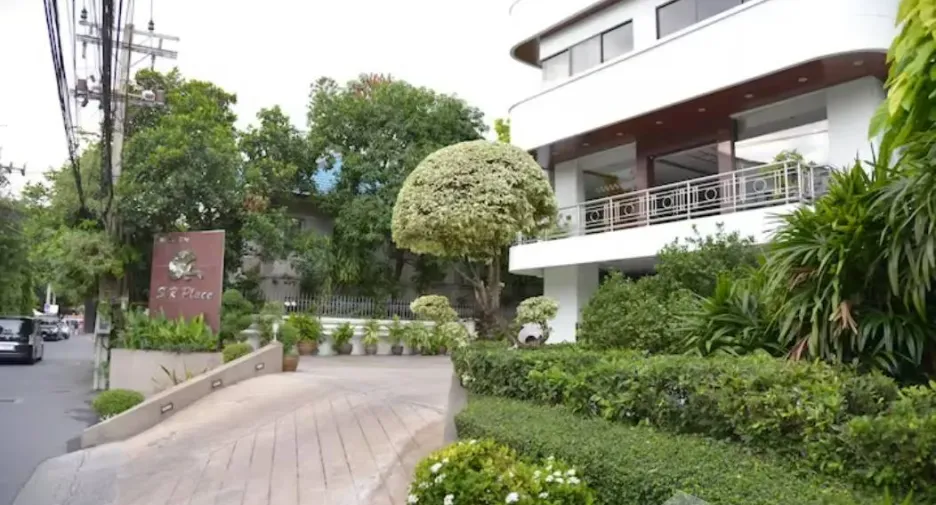 For rent 1 bed condo in Watthana, Bangkok