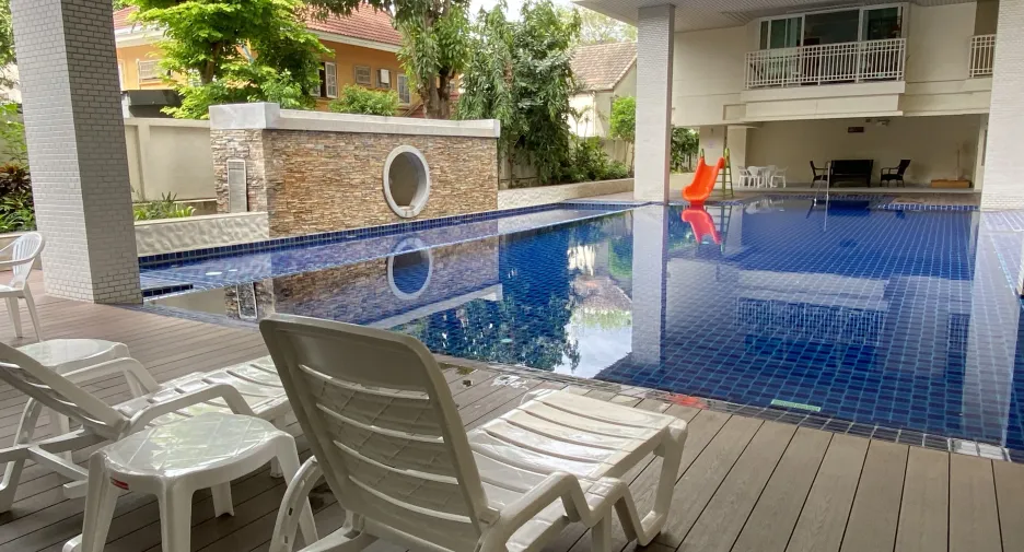 For rent 1 bed condo in Yan Nawa, Bangkok