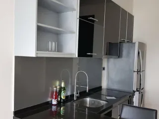 Wohnung zur Miete mit 1 Zimmer in Khlong Toei, Bangkok