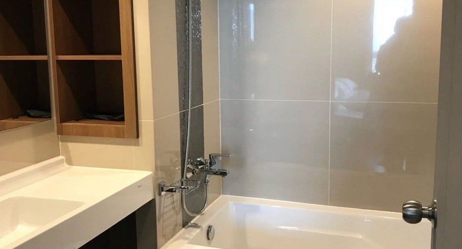 For rent 1 bed condo in Phra Khanong, Bangkok