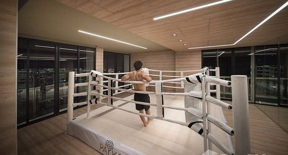 For rent 3 bedrooms condo in Khlong Toei, Bangkok