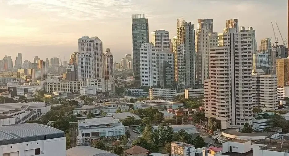 For rent 1 bed condo in Khlong Toei, Bangkok