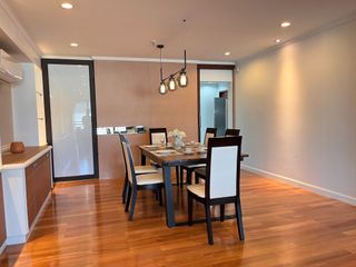 Apartamento en alquiler de 3 habitaciones en Khlong Toei, Bangkok