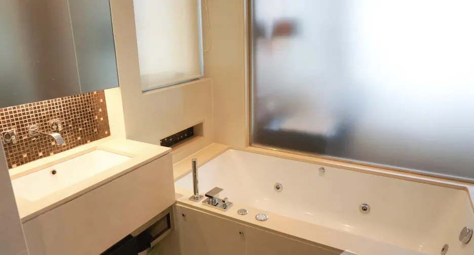 Wohnung zur Miete mit 2 Zimmer in Khlong Toei, Bangkok