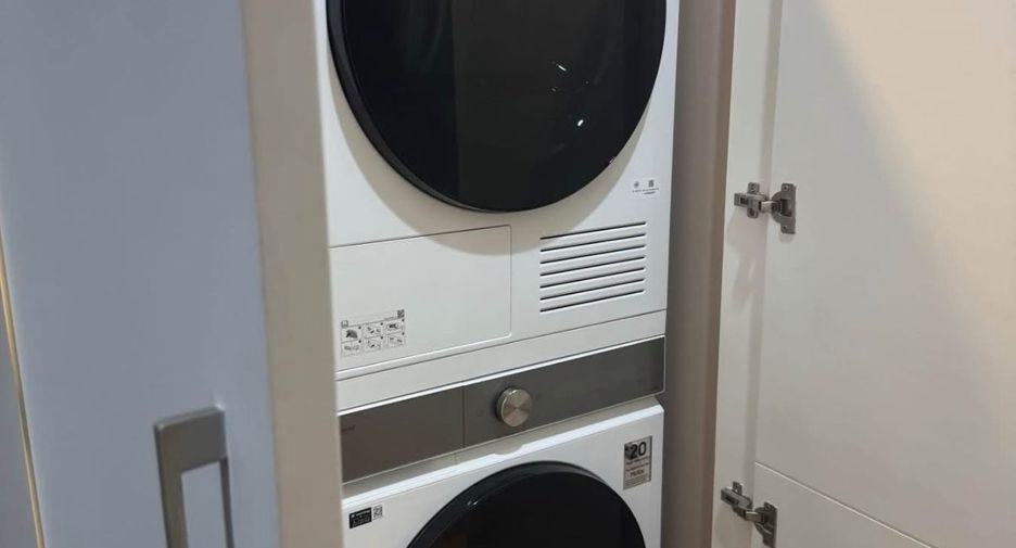 For sale and for rent 2 bedrooms condo in Watthana, Bangkok