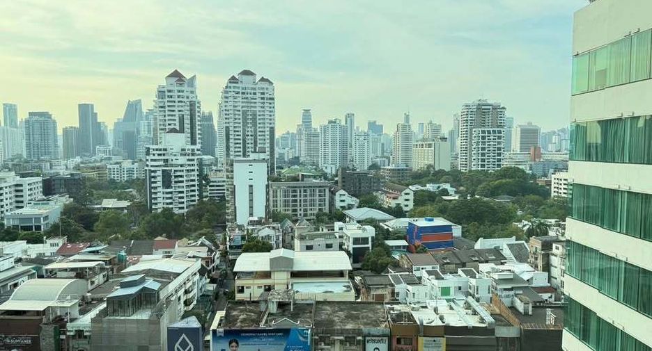 For rent 1 bed condo in Watthana, Bangkok