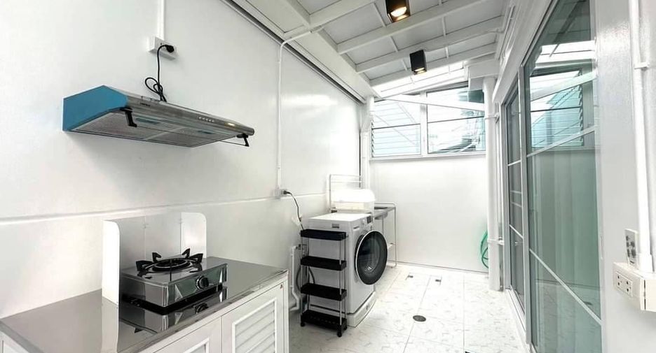For rent 3 bedrooms house in Bang Phli, Samut Prakan