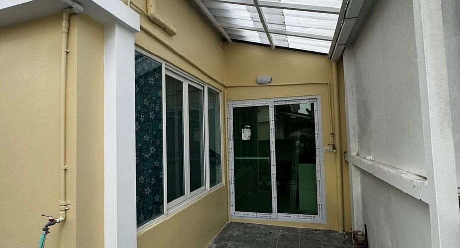 For rent 3 bedrooms house in Mueang Samut Prakan, Samut Prakan