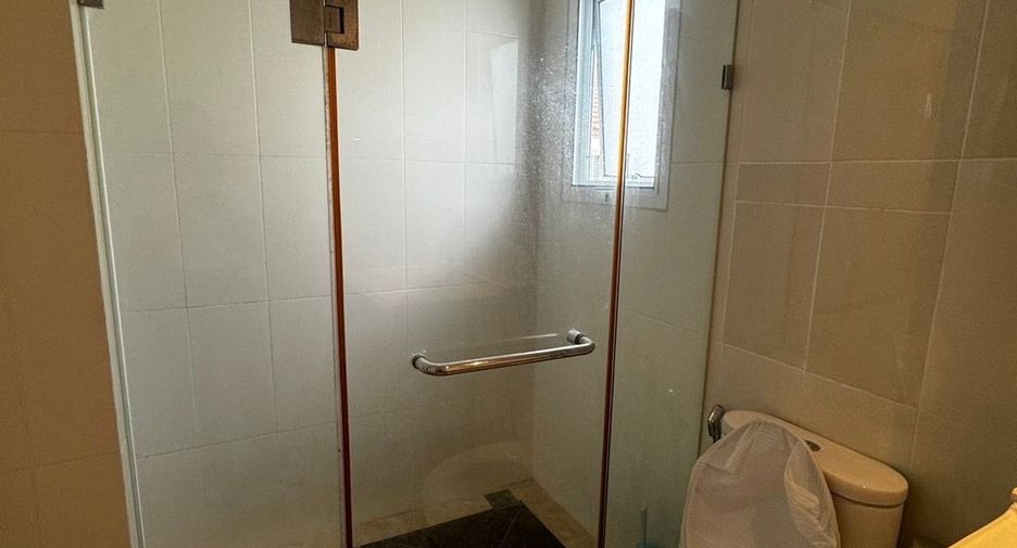 For rent 3 bedrooms house in Mueang Samut Prakan, Samut Prakan
