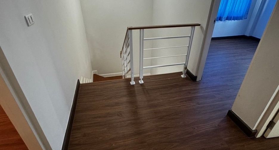 For rent 3 bedrooms house in Mueang Samut Prakan, Samut Prakan