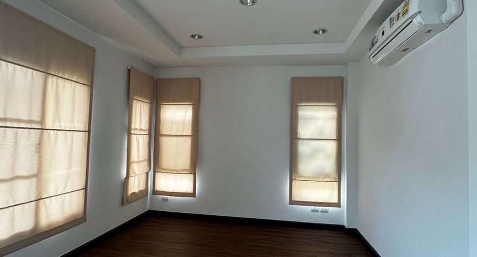 For rent 3 bedrooms house in Mueang Samut Prakan, Samut Prakan