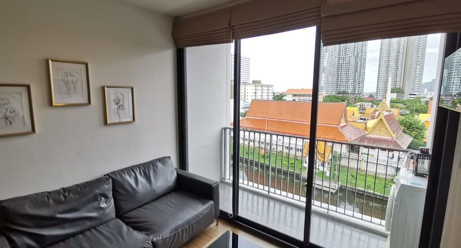 For rent 2 bedrooms condo in Watthana, Bangkok