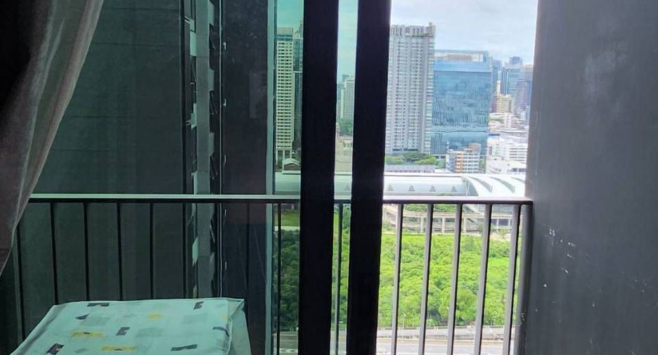 For rent studio condo in Huai Khwang, Bangkok