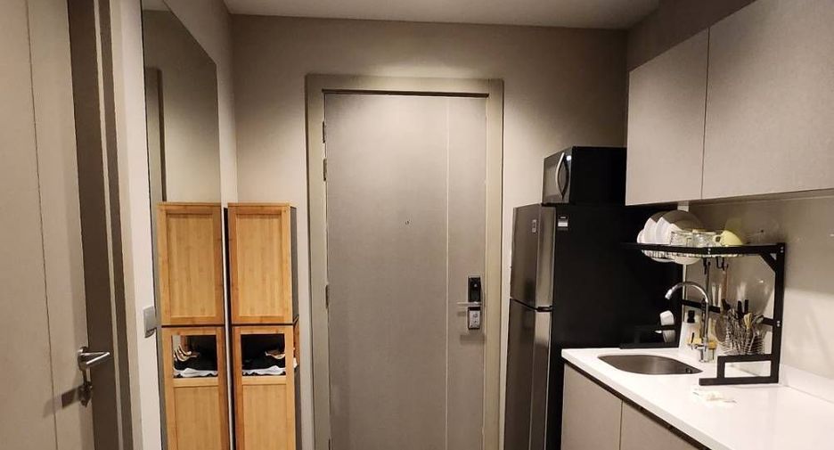 For rent studio condo in Huai Khwang, Bangkok