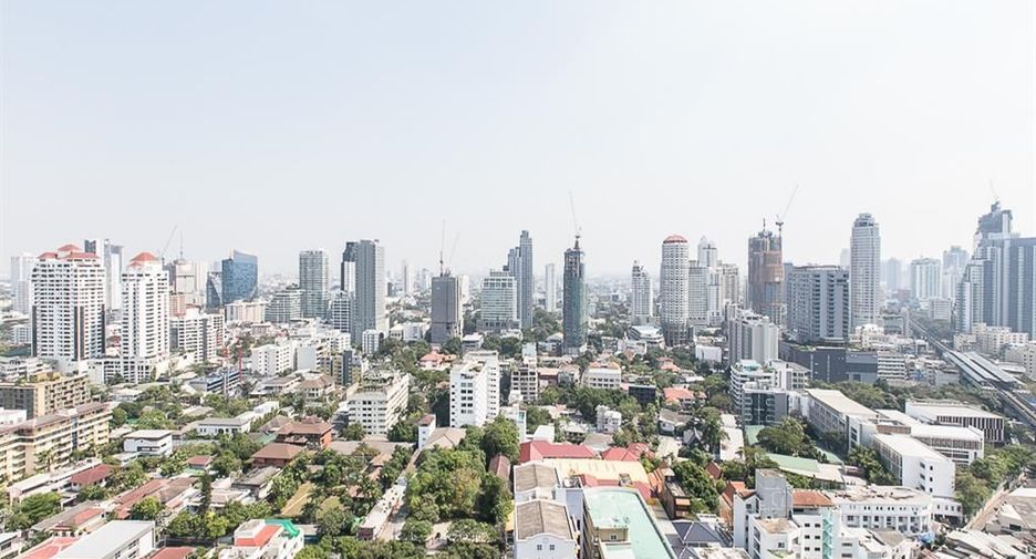 Condo en alquiler de 2 habitaciones en Khlong Toei, Bangkok