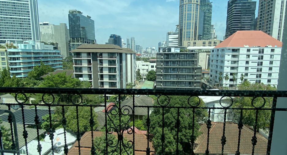 Condo en alquiler de 2 habitaciones en Khlong Toei, Bangkok