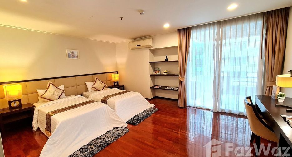 For rent 2 bedrooms condo in Watthana, Bangkok