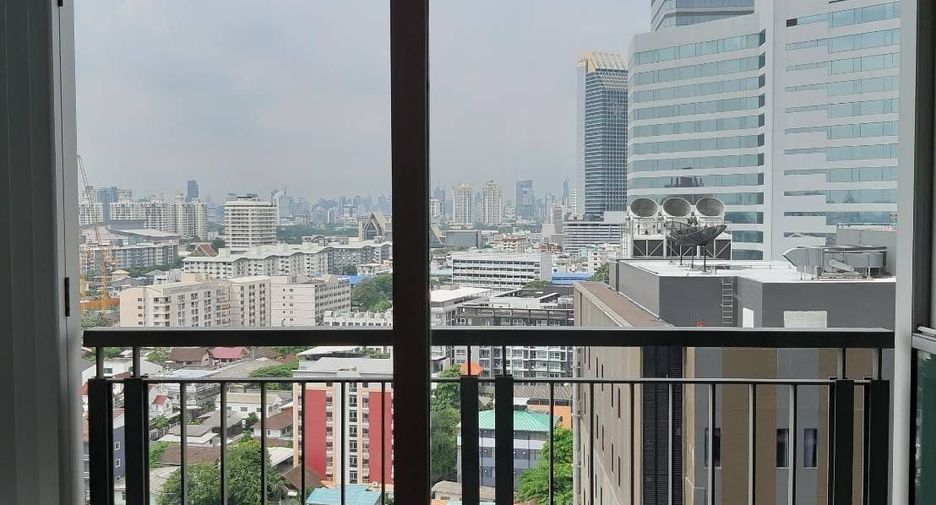 Condo en alquiler de 1 habitaciones en Huai Khwang, Bangkok