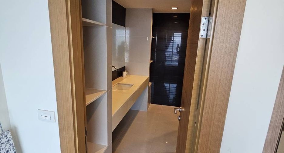 Condo en alquiler de 1 habitaciones en Huai Khwang, Bangkok