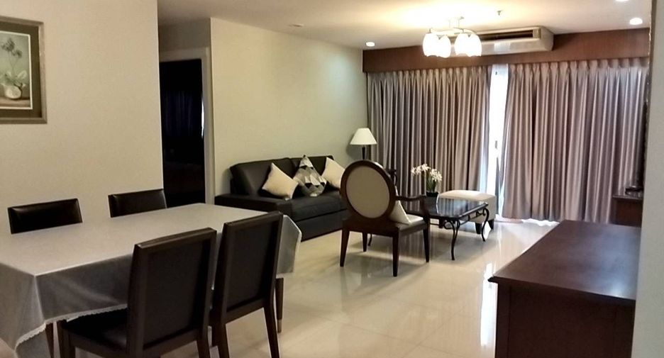 For rent 3 bedrooms condo in Watthana, Bangkok