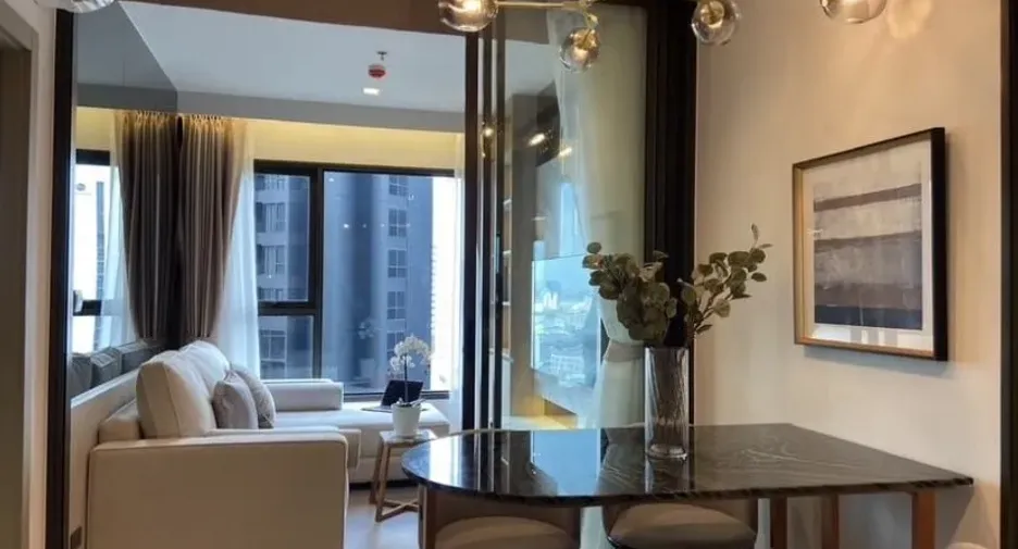 Wohnung zur Miete mit 1 Zimmer in Huai Khwang, Bangkok
