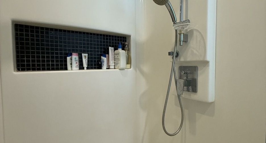 For rent 1 bed condo in Phra Khanong, Bangkok