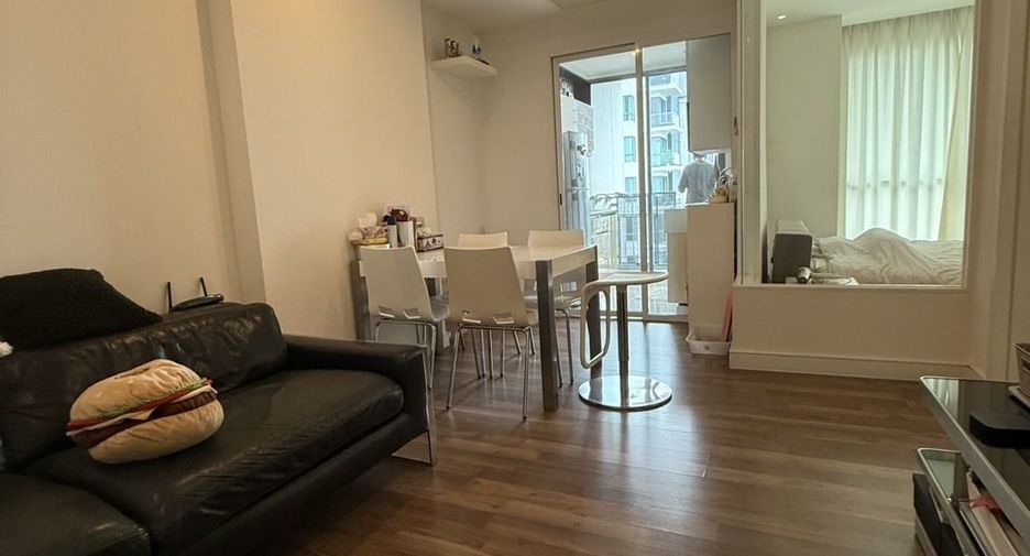 For rent 1 bed condo in Phra Khanong, Bangkok
