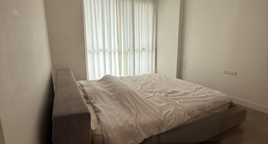 For rent 1 bed condo in Phra Khanong, Bangkok