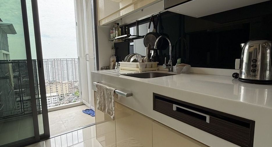 For rent 1 bed condo in Phra Khanong, Bangkok