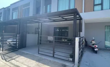 出租 3 卧室 联排别墅 在 Bang Phli, Samut Prakan