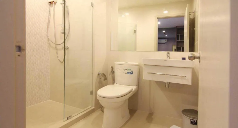 Condo en alquiler de 1 habitaciones en Khlong Toei, Bangkok