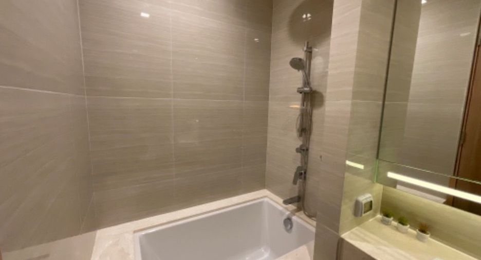 For rent 1 bed condo in Watthana, Bangkok