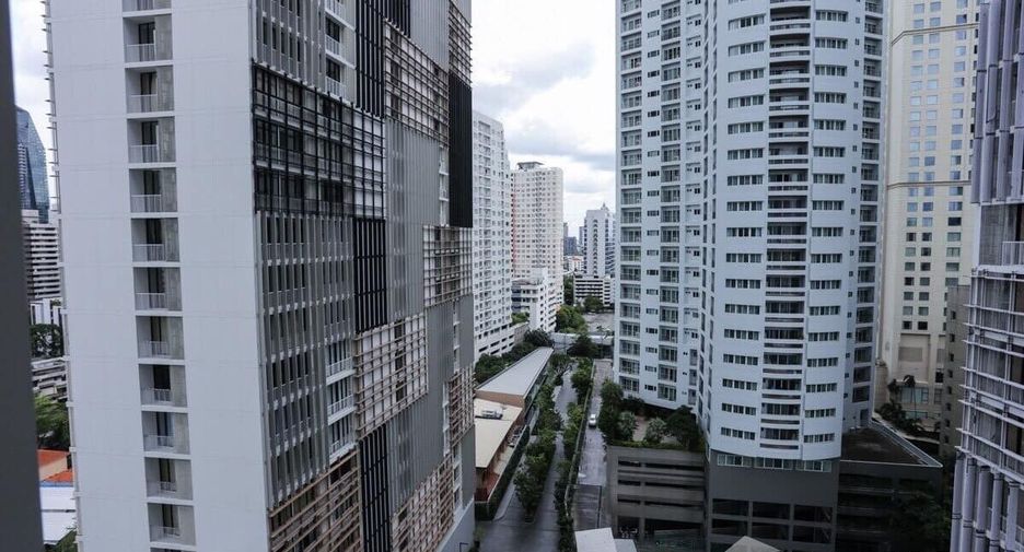 For rent 1 bed condo in Khlong Toei, Bangkok