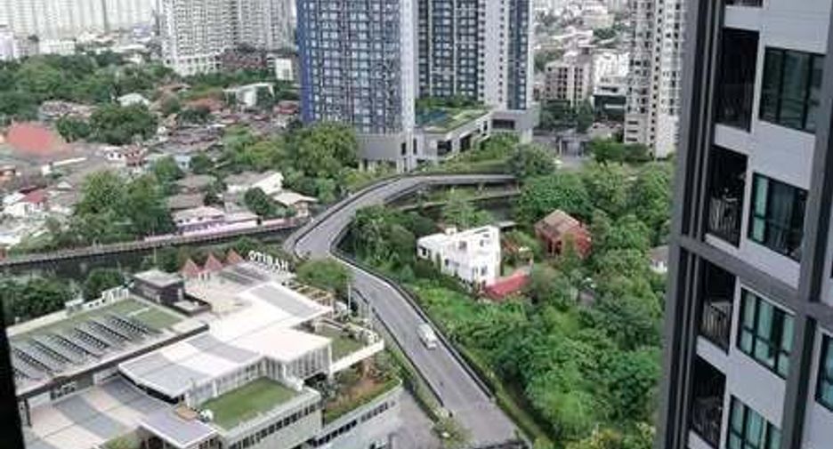 For rent 1 bed condo in Watthana, Bangkok