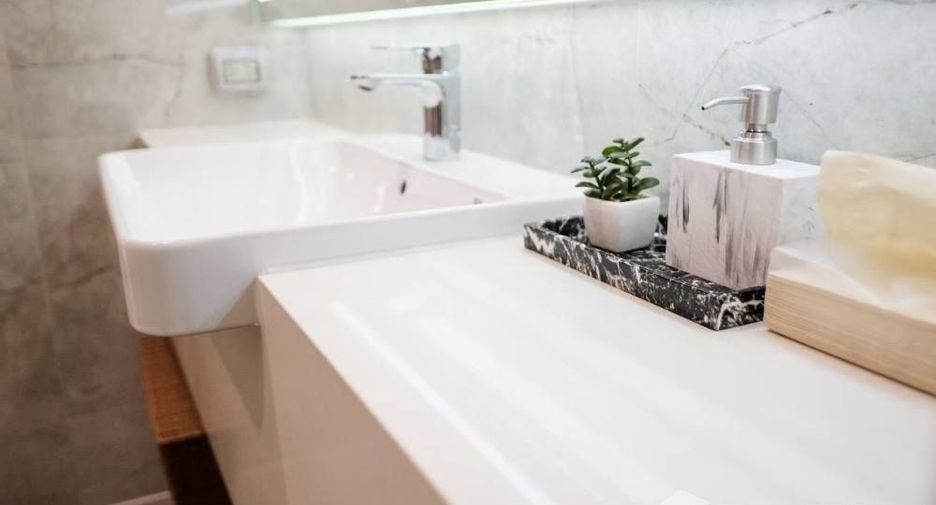 For rent 1 bed condo in Watthana, Bangkok