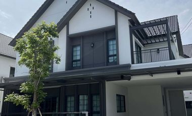 For rent 4 bedrooms house in Bang Phli, Samut Prakan