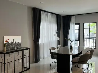 出租 4 卧室 独立屋 在 Bang Phli, Samut Prakan