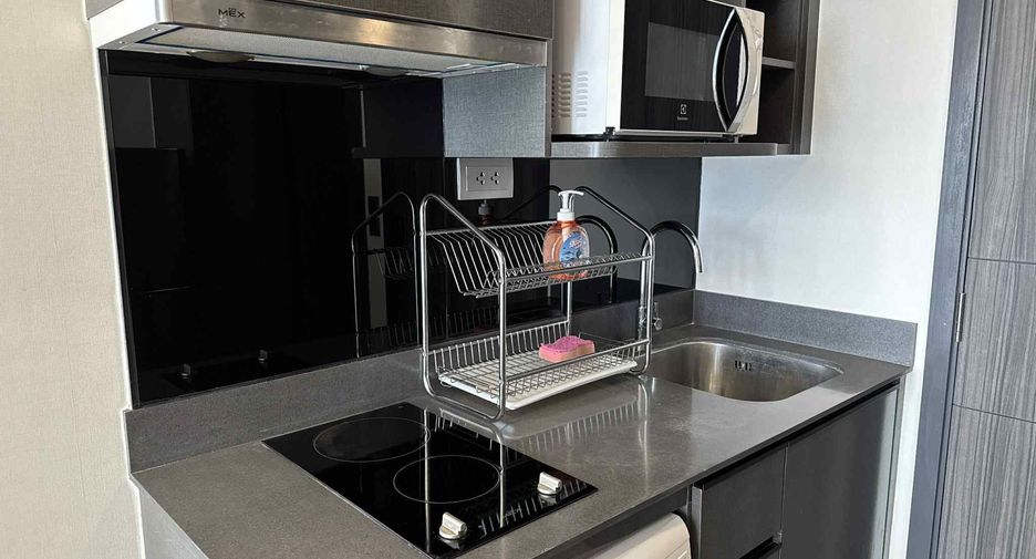 Condo en alquiler de 1 habitaciones en Khlong Toei, Bangkok