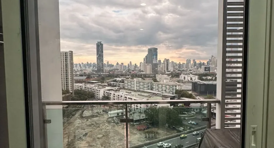 Аренда 1 кровать кондо в Хуаи Кхщанг, Бангкок
