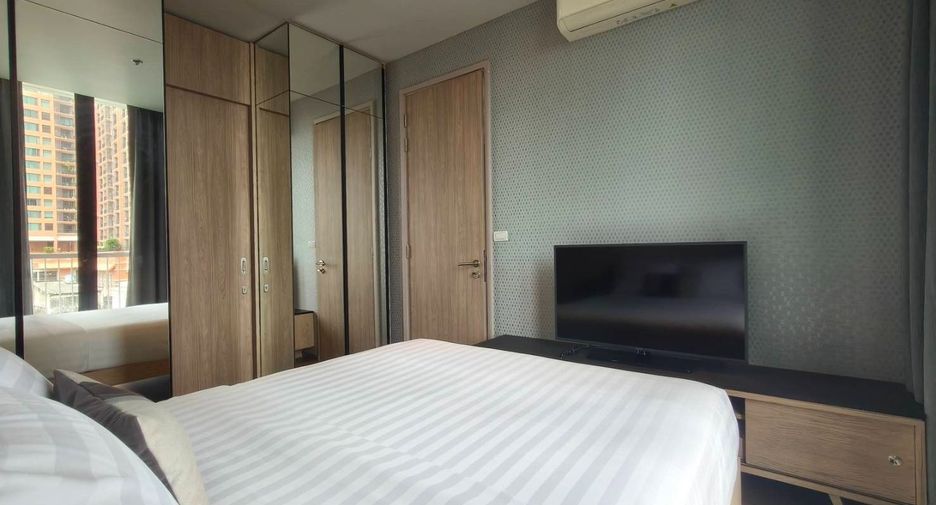 For rent 2 bedrooms condo in Khlong Toei, Bangkok