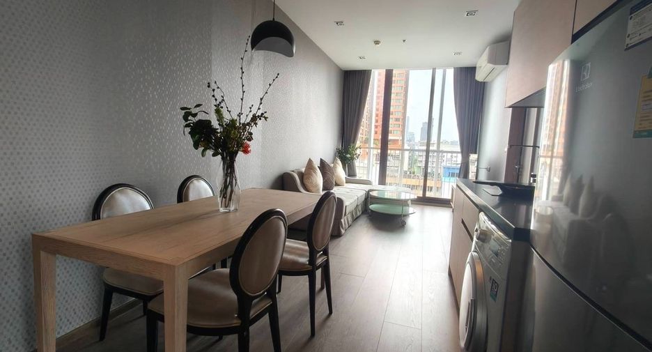 For rent 2 bedrooms condo in Khlong Toei, Bangkok