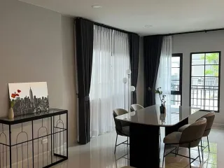 Аренда 4 спальни дом в Bang Phli, Самутпракан