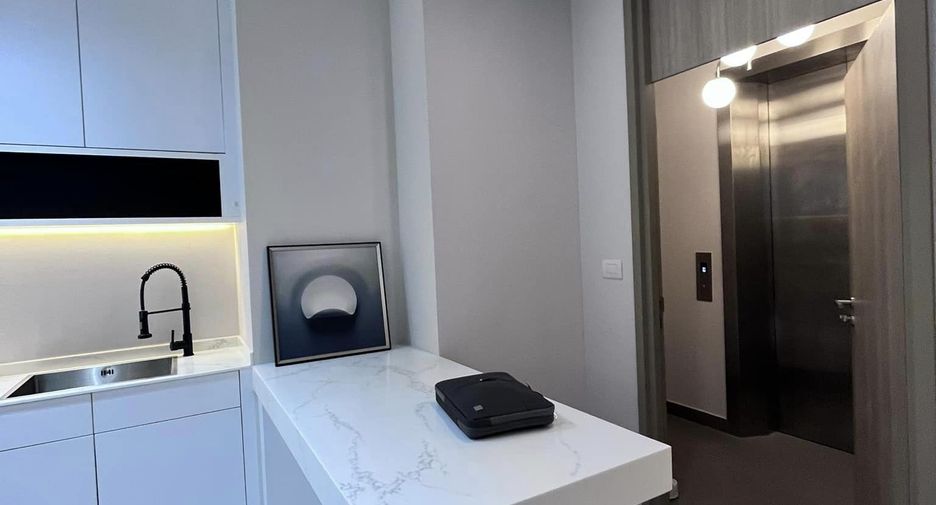 For rent 1 bed condo in Pathum Wan, Bangkok