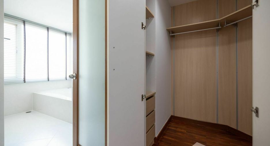 For rent 2 ベッドルーム apartment in Khlong Toei, Bangkok