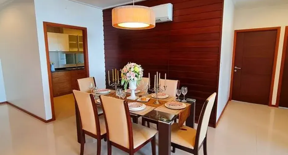 Condo en alquiler de 3 habitaciones en Watthana, Bangkok
